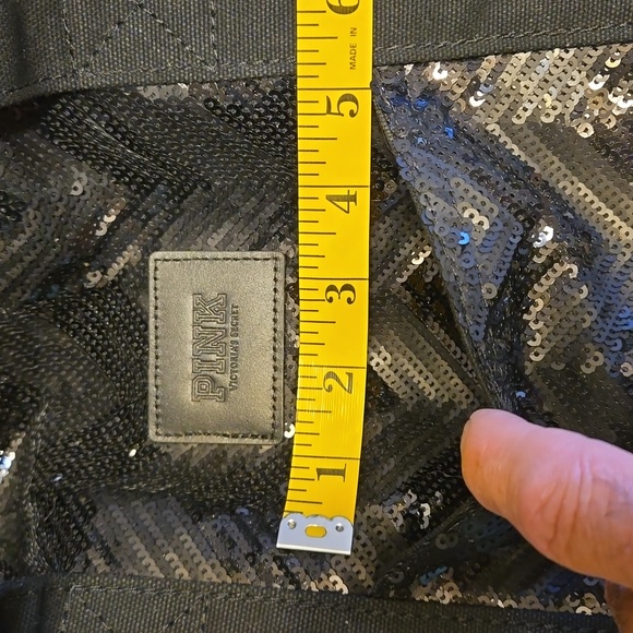 NWOT Vintage PINK Victoria's Secret Duffel Bag w/Black Sequins - Picture 6 of 6